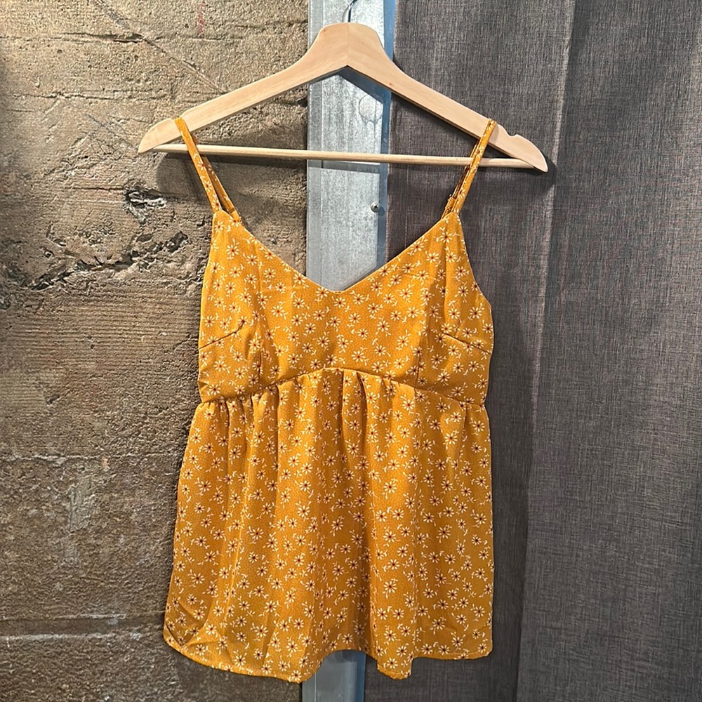 Shein Women’s Small Flower Tank Top *Brand New w/ out Tag*